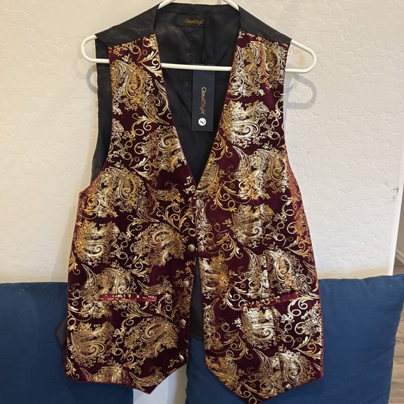 Other - Chaudry Burgundy and Gold Paisley Vest